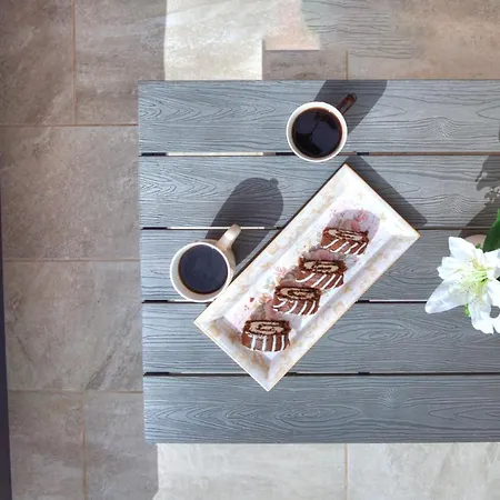 Sweet Apricot Apartment *